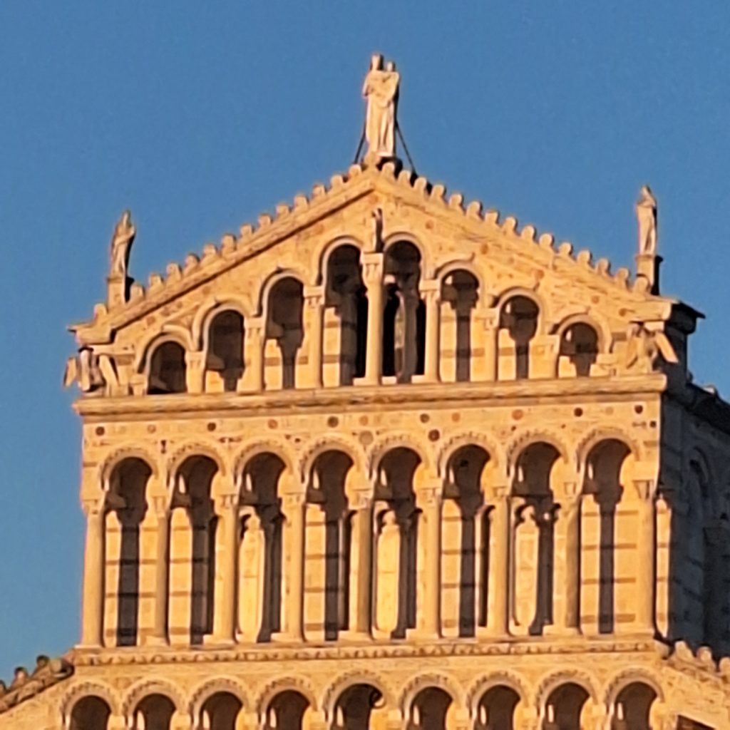 Facciata Cattedrale di Pisa - Madonna di Andrea Pisano