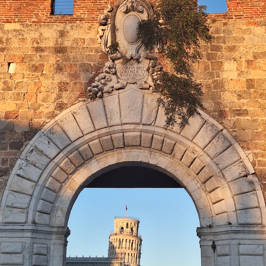 Porta_Nuova e Torre_di_Pisa_